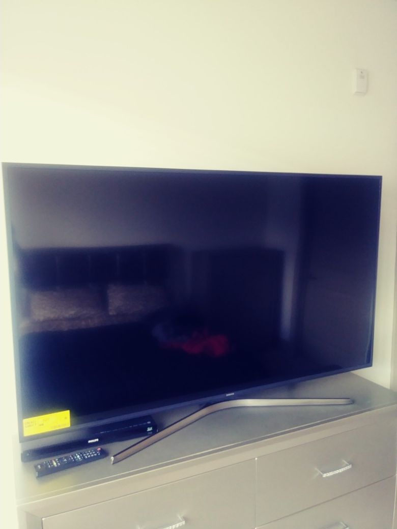 SAMSUNG 65" SMART T.V.