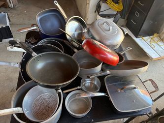 POTS AND PANS ALL FOR $20 DOLLRS