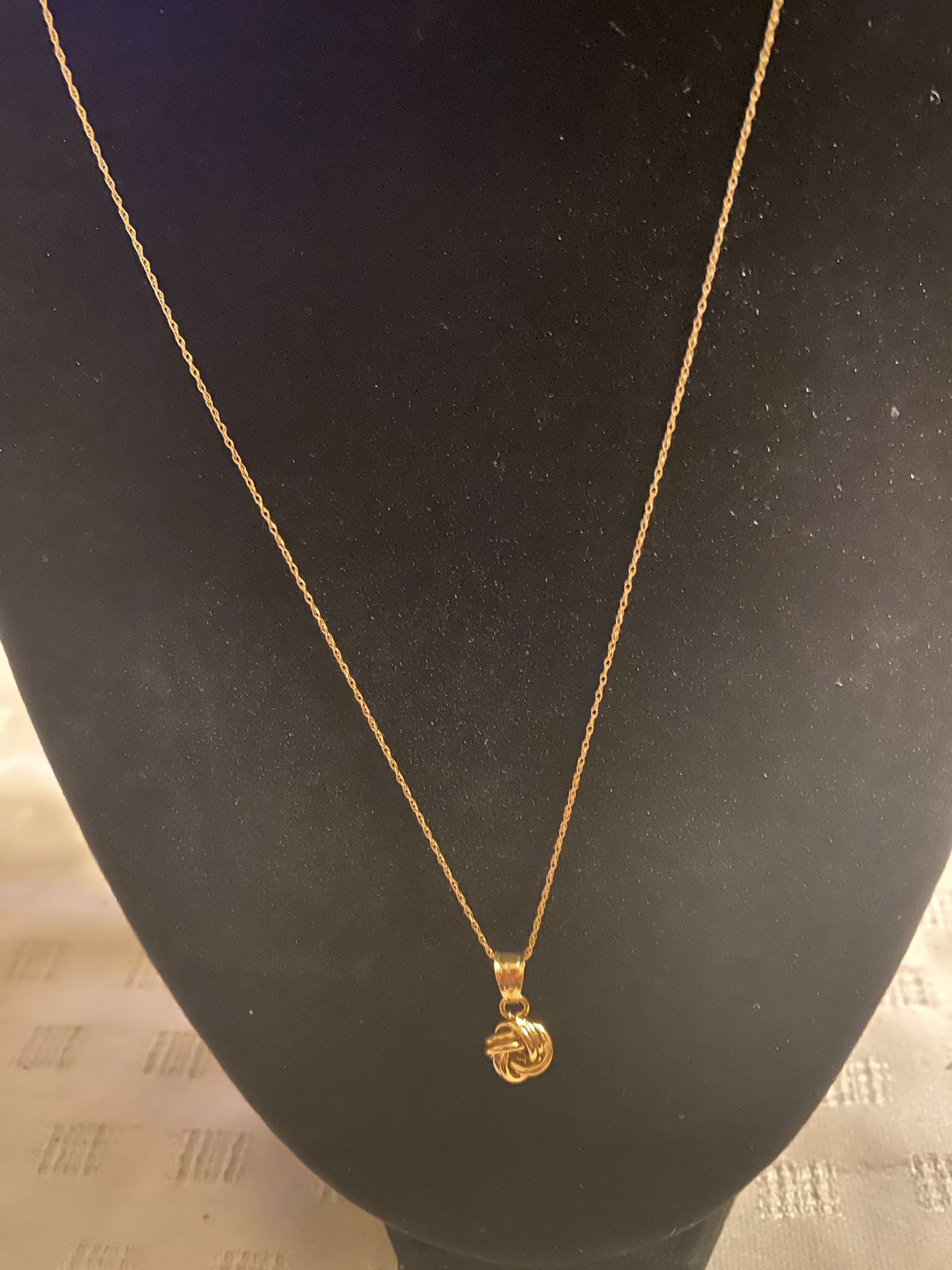 10k Gold Love Knot Necklace 