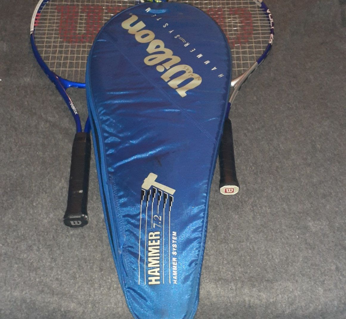 Wilson Tennis rackets w/balls