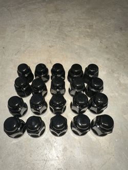 Black Lug Nuts for 2016-2024 Camaro