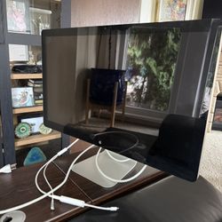 27” Thunderbolt Display