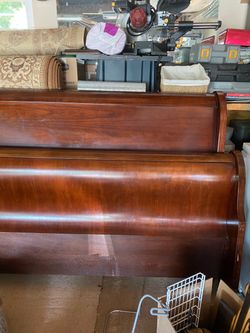 King sleigh bed