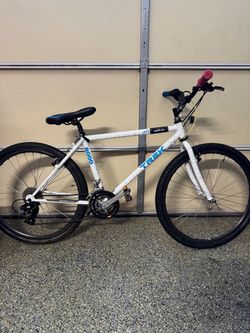 Trek 8000 Mountain Bike