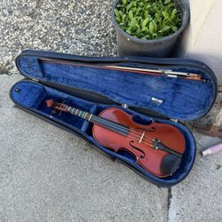 Violin 🎻. 4/4 Full Size. Made In West Germany.