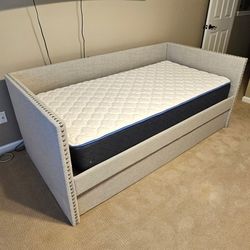 Day Bed And Trundle Combo (Includes Two Twin Mattresses) 