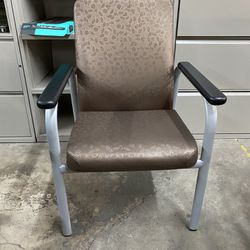 Global Waiting Chairs 