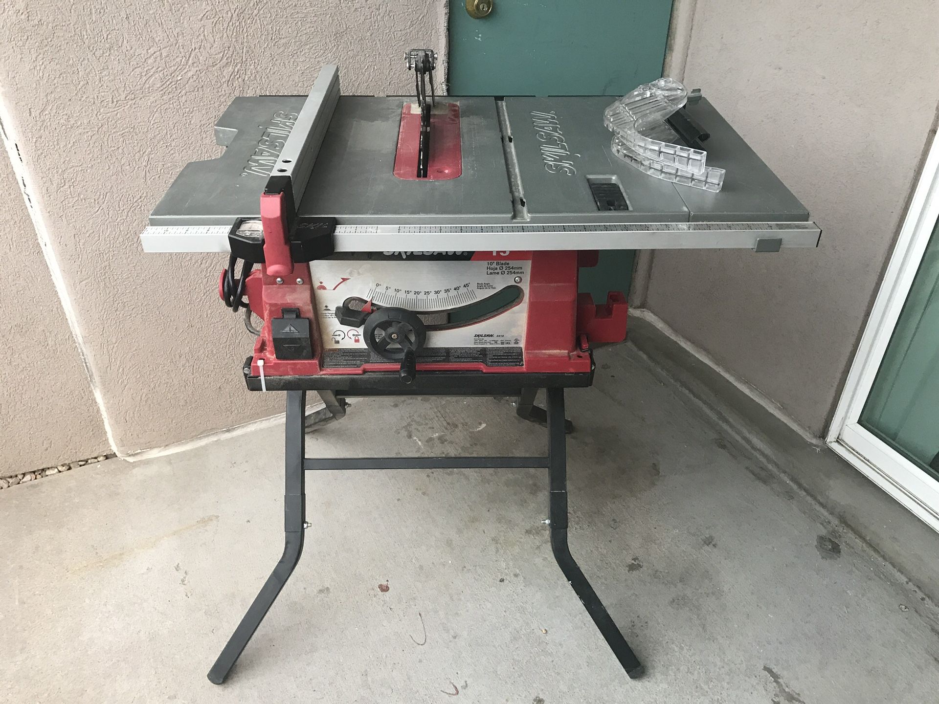 Skil Saw (3410) 10” Electric Table Saw w/ Folding Stand