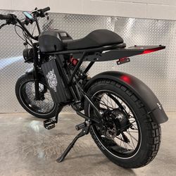 1500 Watt /48V, Electric E-Bike, 40mph, Center Case Carrier 