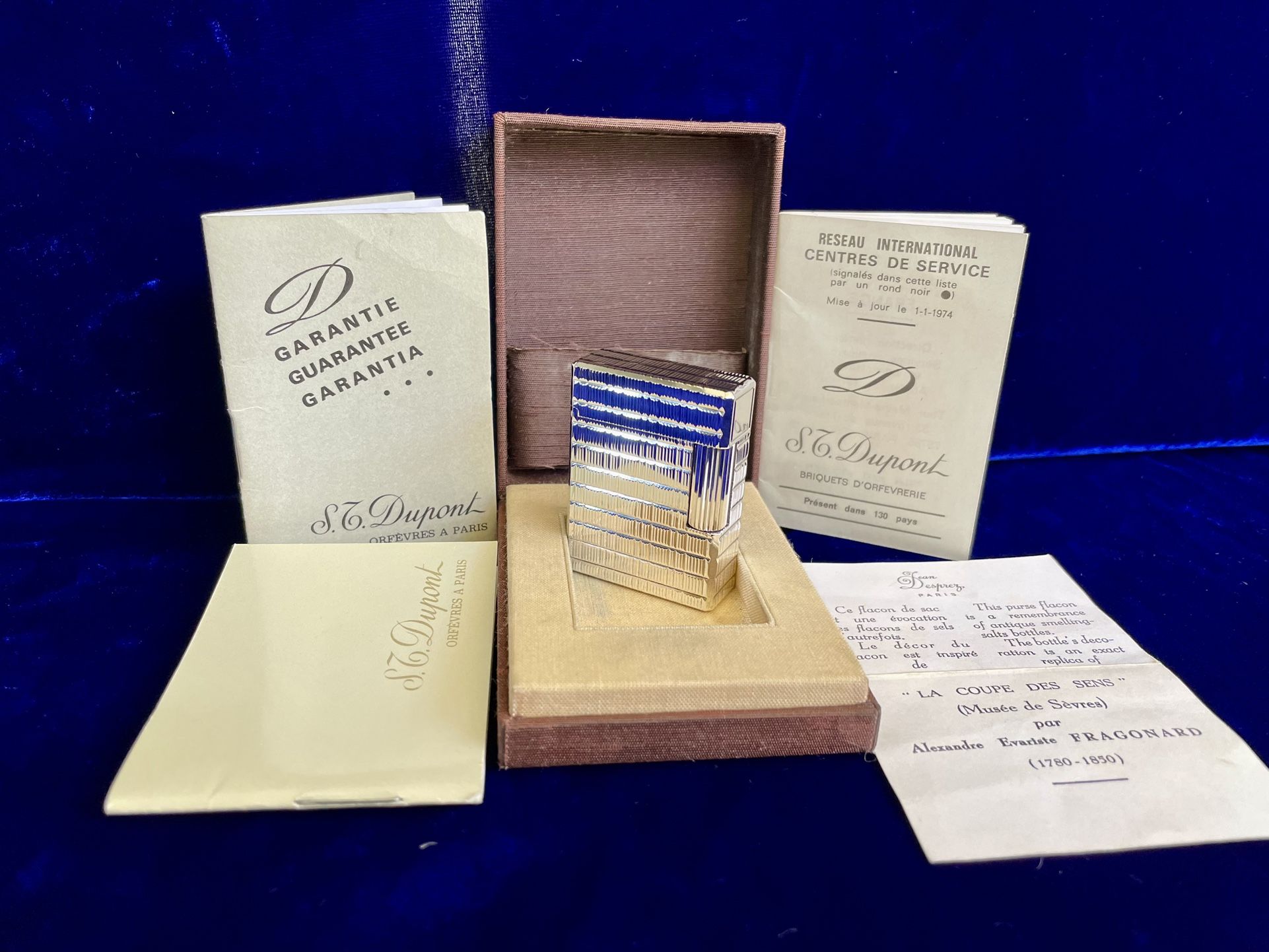 Rare Vintage Silver Short ST DuPont Lighter 99.9% New Condition Works 1 Year Warranty