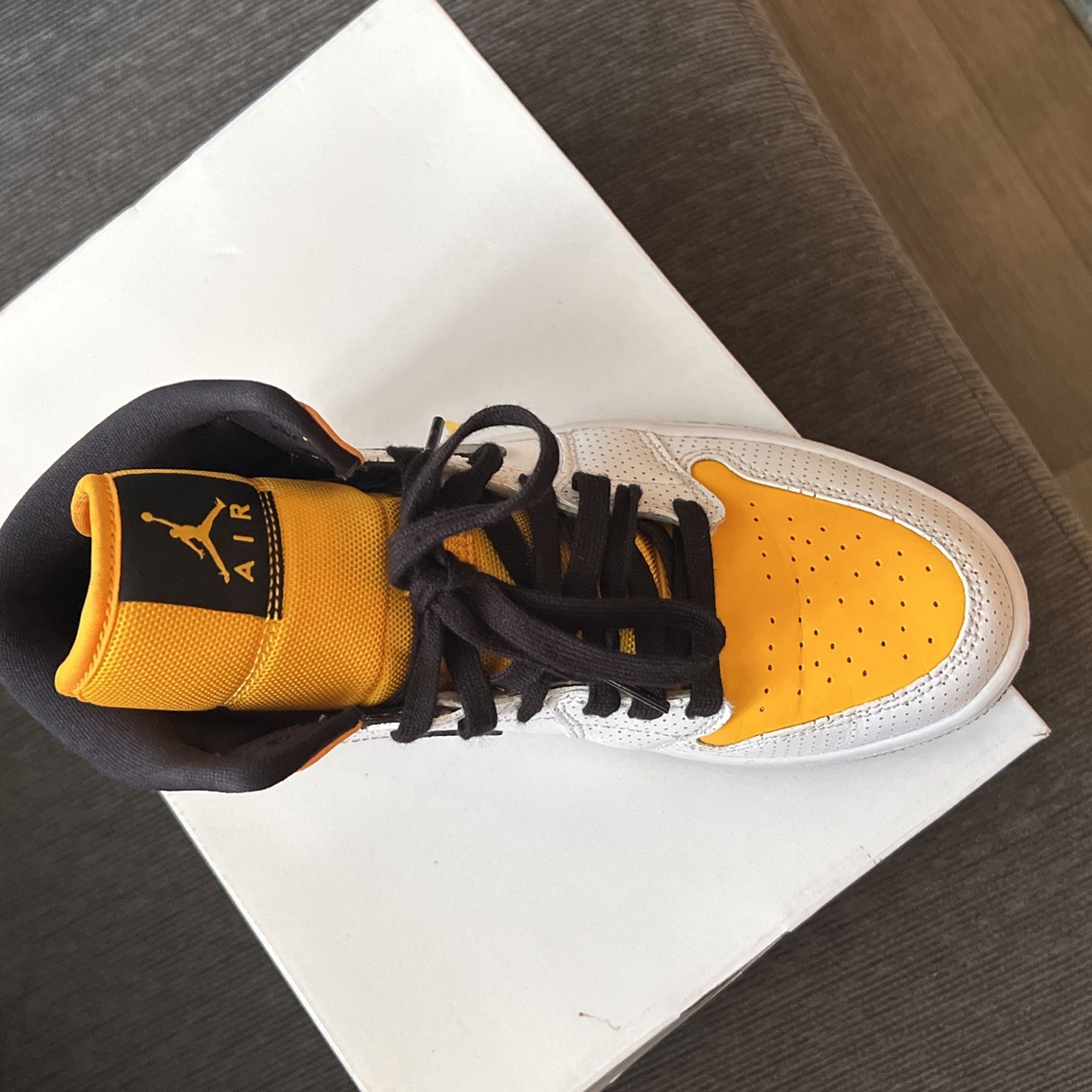 JORDAN 1, Yellow White Black 