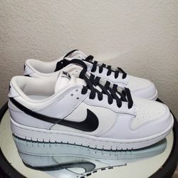BRAND NEW NIKE DUNK WHITE PANDAS 🐼