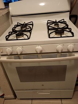 GE all white gas stove/oven