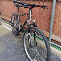 TREK Mountain Bike For Sale 24 SPEED - SMALL 