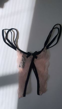 Cut out pants