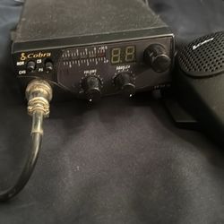 Cobra 19 DX III CB radio