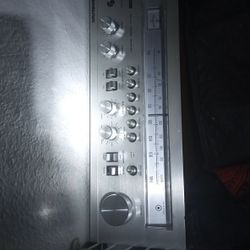 Vintage Sound Design Receiver 