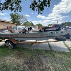Bass Tracker 3 Boat