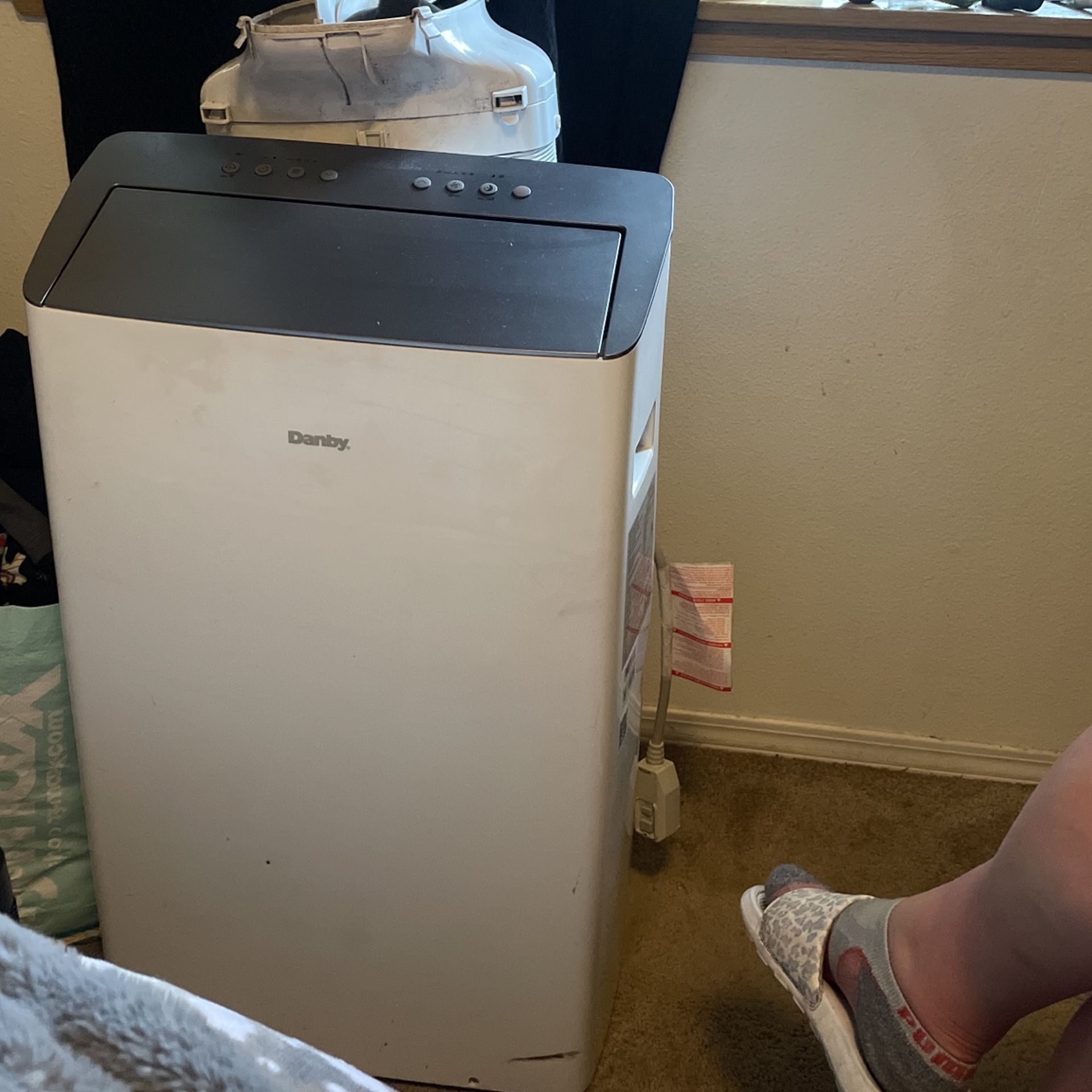DANDY 3n1 AC 12kBTU/still have box/ No Window Piece