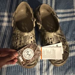 Crocs Realtree APX Echo Clog shoes with a camouflage print Size 9
