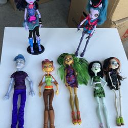 Monster High Dolls- ( Gen 1) Bundle Of 7- Dolls