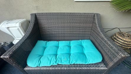 Patio furniture & 2 new beach chairs!!