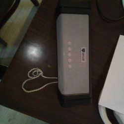 McGriff Solar Power Bluetooth Speaker 