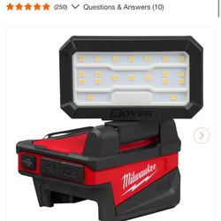 Milwaukee M18 Flood Light With USB Charging! 