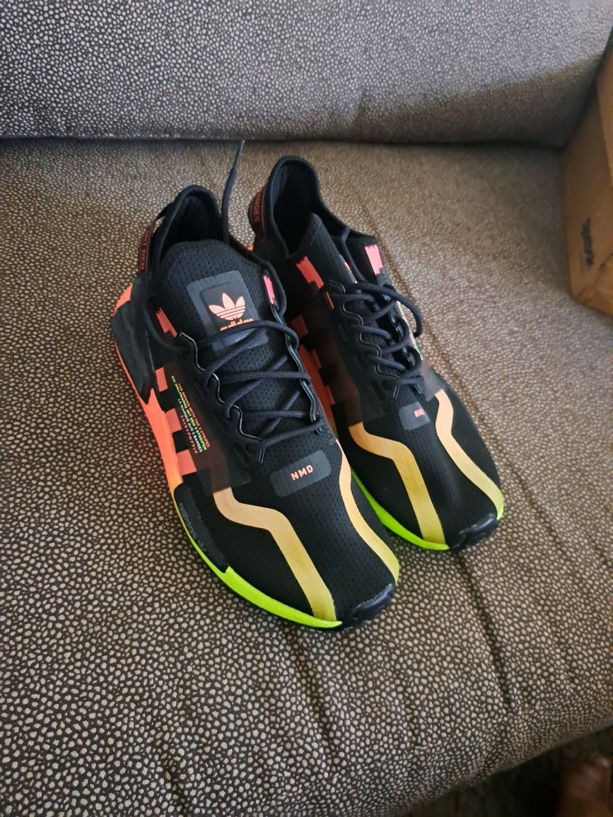 ADIDAS NMD R1 V2 WATERMELON PACK BLACK SIZE MENS