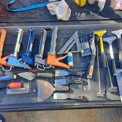 Paint, Tile, Calk, Scraper