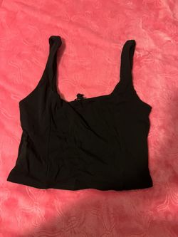black crop top