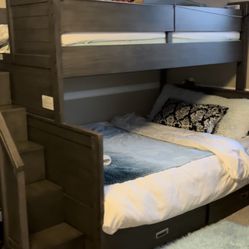 Bunk Bed — Twin Over Full