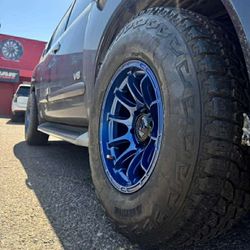 17x9 Fuel Dark Blue Rines Y Llantas 285/70/17 AT