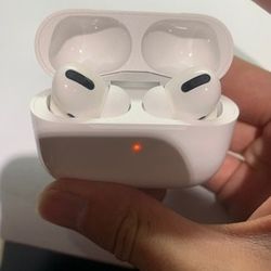 Apple 3 Wireless Noise Cancelling Earpho
