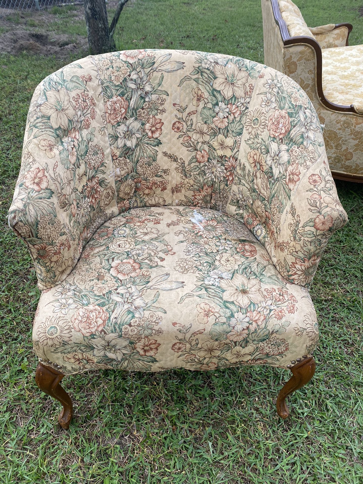 Vintage Floral Accent chair