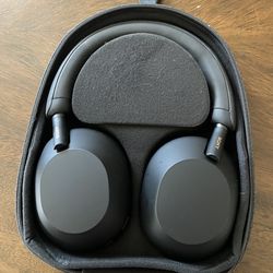 Sony WH1000XM5 Noise Cancelling Headphones