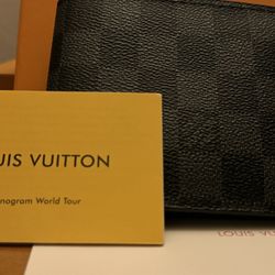 LV Monochrome Men’s Wallet 