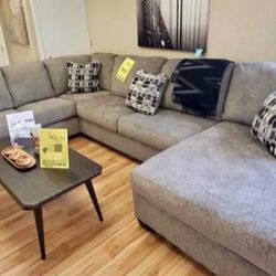Brand New/_ Ashley/ Sectional, Seccional, Couch 