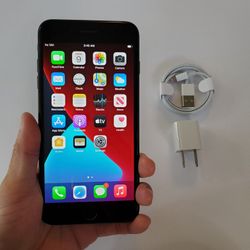 iPhone 7 Plus - UNLOCKED - Like New 