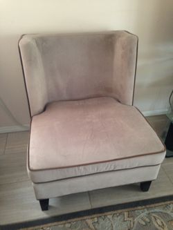 gray chair with brown trim good condition
