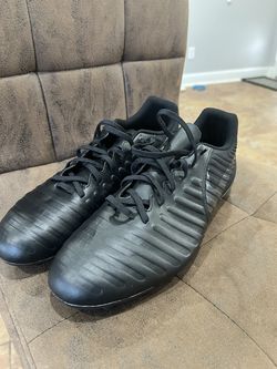 Nike soccer cleats size 12