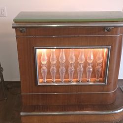 Vintage Home Bar, 2 Stools, 4 spigot liquor dispenser $600obo
