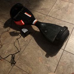 HOVER BOARD. (RAZOR) 
