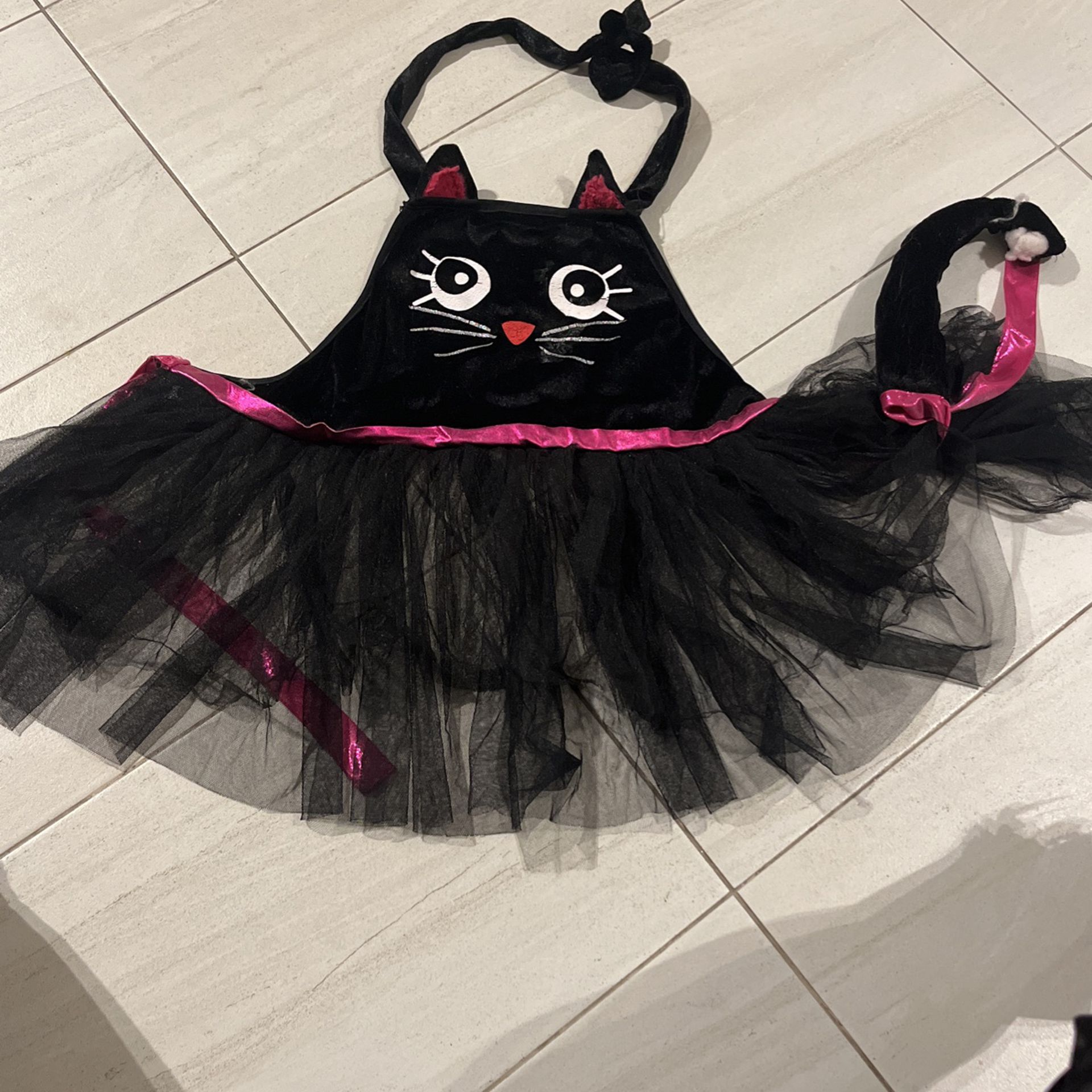 Costume Or Apron For Girls