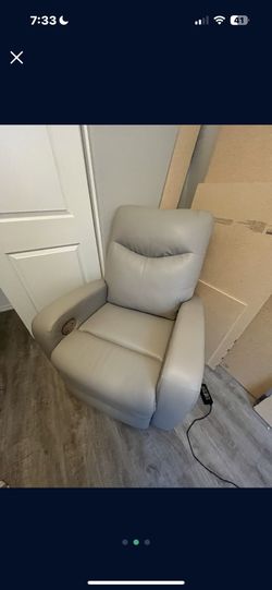Ryversans Dual Power Recliner (zero Gravity)