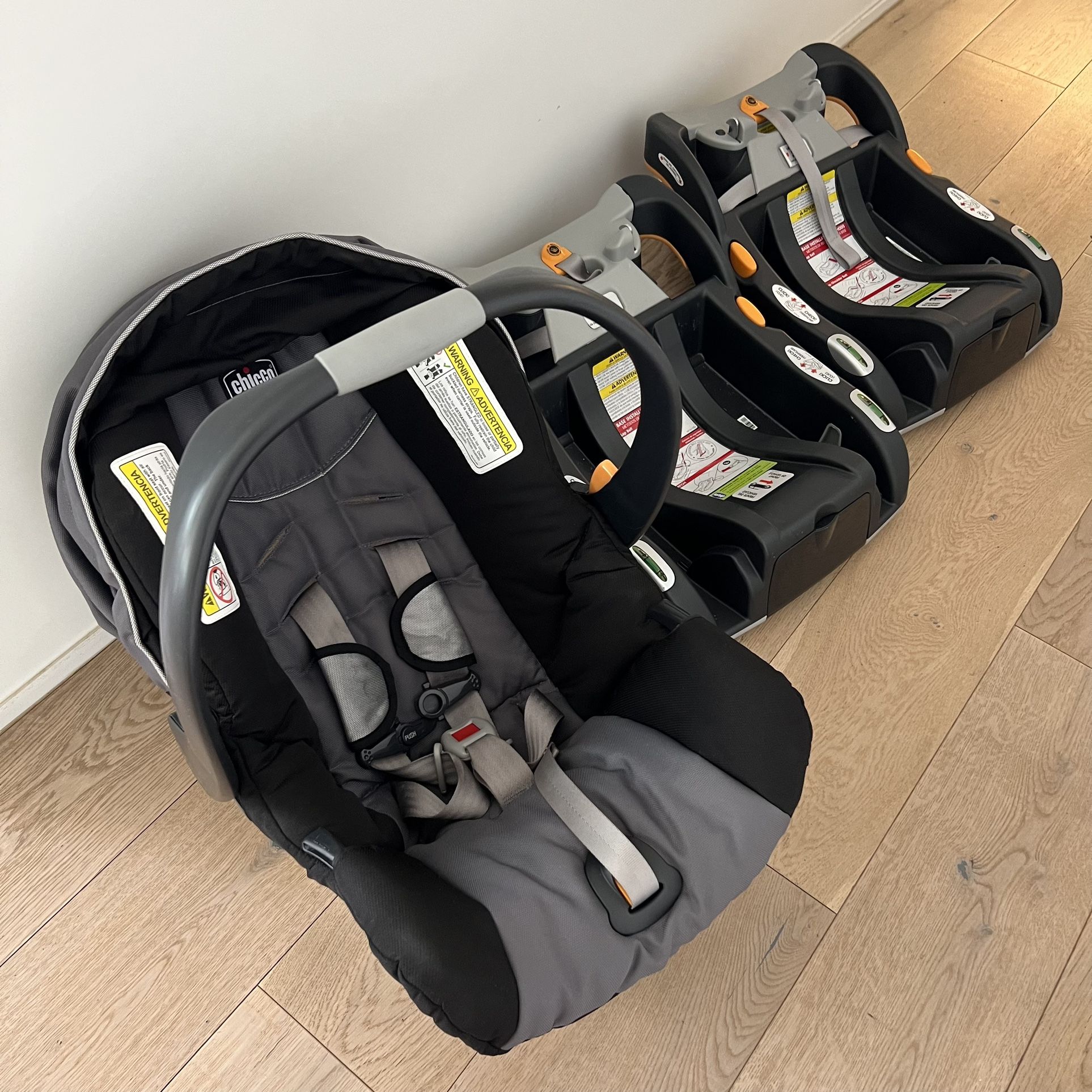 chicco keyfit 30 Infant Car Seat And 2 Bases