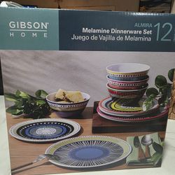 Gibson Home Dinnerware 12 pc Set 