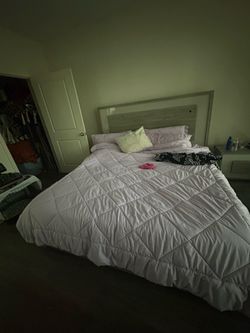 King sized bed