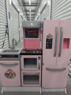 Disney Princess Gourmet KIitchen