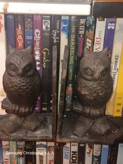 Cast iron Owl bookends.